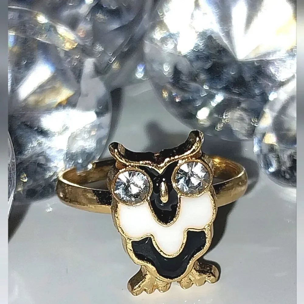 Super cute girls jeweled adjustable ring